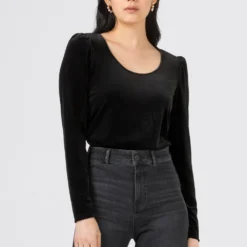 Réduction HALLHUBER T-shirt à manches longues t-shirts et tops encolure large ronde femme