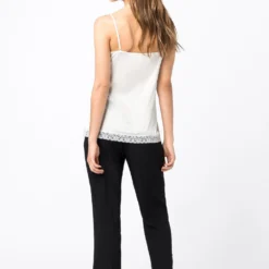 HALLHUBER Prix De Rêve Haut de pyjama lingerie col en v femme 7 HALLHUBER Prix De Rêve Haut de pyjama lingerie col en v femme -France Hallhuber Soldes Boutique 0ea788c3141f4cbc813c7a891314cc54