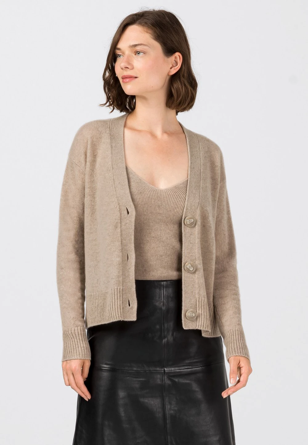 Prix Allégé HALLHUBER Gilet pulls et gilets col en v profond femme 1 Prix Allégé HALLHUBER Gilet pulls et gilets col en v profond femme