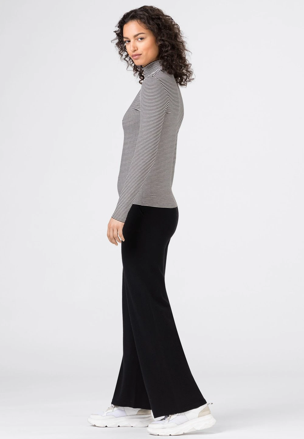 HALLHUBER Prix Réduit LONGSLEEVE - T-shirt à manches longues t-shirts et tops col en v femme 2 HALLHUBER Prix Réduit LONGSLEEVE - T-shirt à manches longues t-shirts et tops col en v femme – Image 2