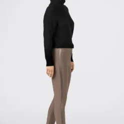 HALLHUBER SEITLICHEN SATINSTREIFEN - Pantalon de survêtement Prix Malin pantalons normale femme -France Hallhuber Soldes Boutique 69bbb38f581c4fc1beaf88a3fd7668ae