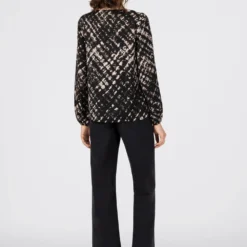 Prix Discount HALLHUBER MIT CAMOUFLAGE-PRINT - Blouse chemises et blouses col rond femme -France Hallhuber Soldes Boutique 6c194bcc6c4e43a68139a9c568f901a4