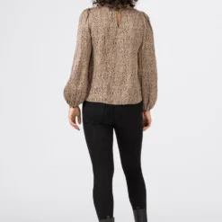 HALLHUBER Prix Exclusifs Blouse chemises et blouses col rond femme 6 HALLHUBER Prix Exclusifs Blouse chemises et blouses col rond femme -France Hallhuber Soldes Boutique 84763748f5694b30ada95fcfea113f6a