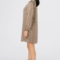 Prix Réduit HALLHUBER HÄNGERCHEN AUS LENZING™-ECOVERO™ MIT MINI-TUPFEN - Robe de jour robes normale femme 6 Prix Réduit HALLHUBER HÄNGERCHEN AUS LENZING™-ECOVERO™ MIT MINI-TUPFEN - Robe de jour robes normale femme -France Hallhuber Soldes Boutique 957c9ab3612b44959f1531245321b82c