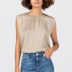 HALLHUBER Prix Allégé BETONTEN SCHULTERN - Blouse chemises et blouses col rond femme 11 HALLHUBER Prix Allégé BETONTEN SCHULTERN - Blouse chemises et blouses col rond femme -France Hallhuber Soldes Boutique 97af07606a5648758e6313ecf869a181 1