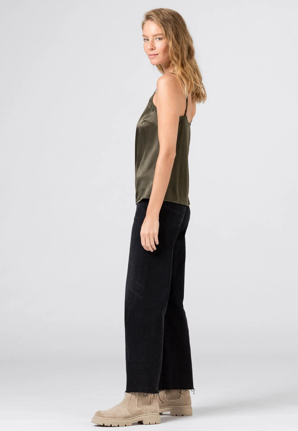 HALLHUBER Prix Bradés Débardeur t-shirts et tops col en v femme 3 HALLHUBER Prix Bradés Débardeur t-shirts et tops col en v femme – Image 3