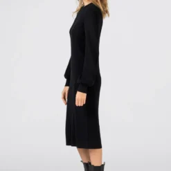 Marchandise de première qualité HALLHUBER Robe pull robes normale femme -France Hallhuber Soldes Boutique d4fa11c3fe604fa097df14800a69643e