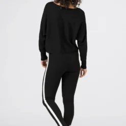 Prix Allégé HALLHUBER MIT FLEDERMAUSÄRMELN - Pullover pulls et gilets col rond femme 11 Prix Allégé HALLHUBER MIT FLEDERMAUSÄRMELN - Pullover pulls et gilets col rond femme -France Hallhuber Soldes Boutique e318d5aec72c43a6978f88196d0edef4