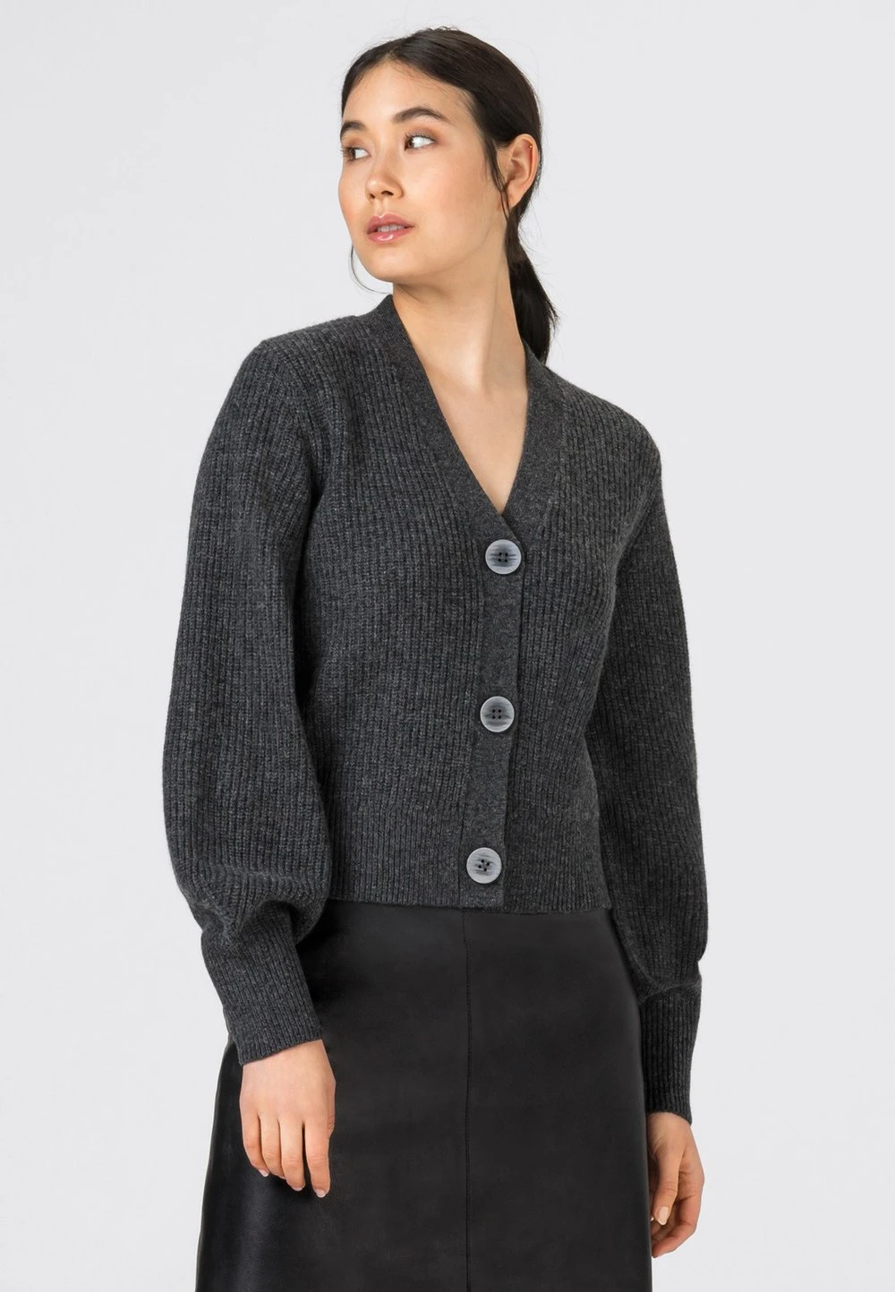 HALLHUBER CROPPED AUS - Gilet Petit Prix pulls et gilets col en v femme 1 HALLHUBER CROPPED AUS - Gilet Petit Prix pulls et gilets col en v femme